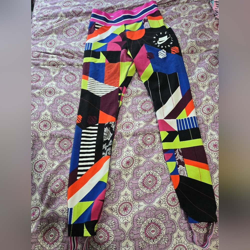 Medium Nike Red and Pink Leggings Vibrant and Stylish. Elastic Band At Bottoms